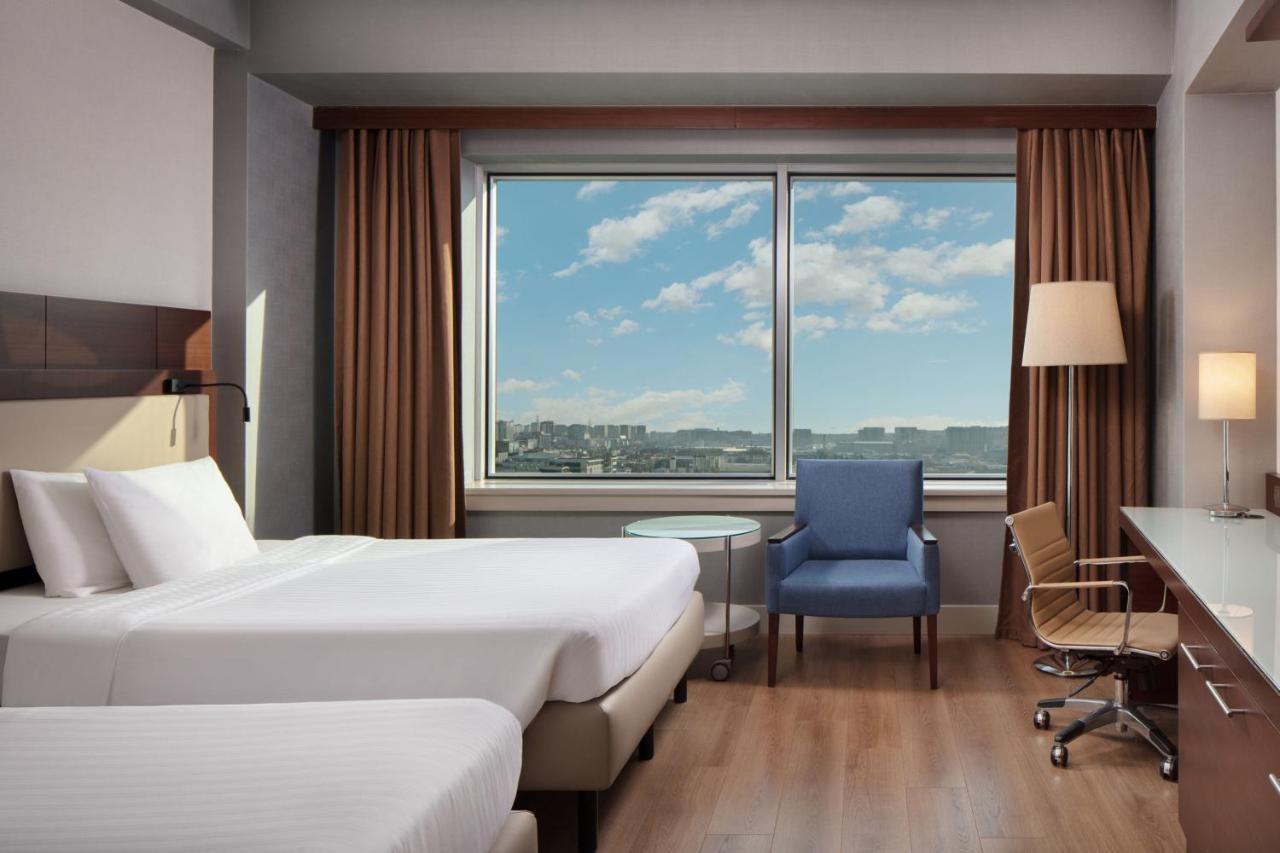 Delta Hotels By Marriott Istanbul West Exteriör bild