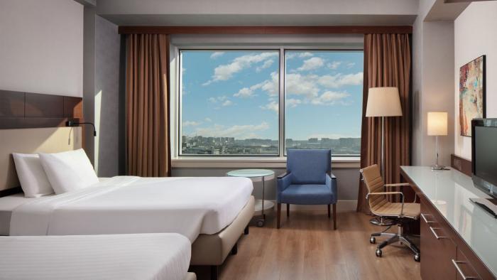 Delta Hotels By Marriott Istanbul West Rum bild