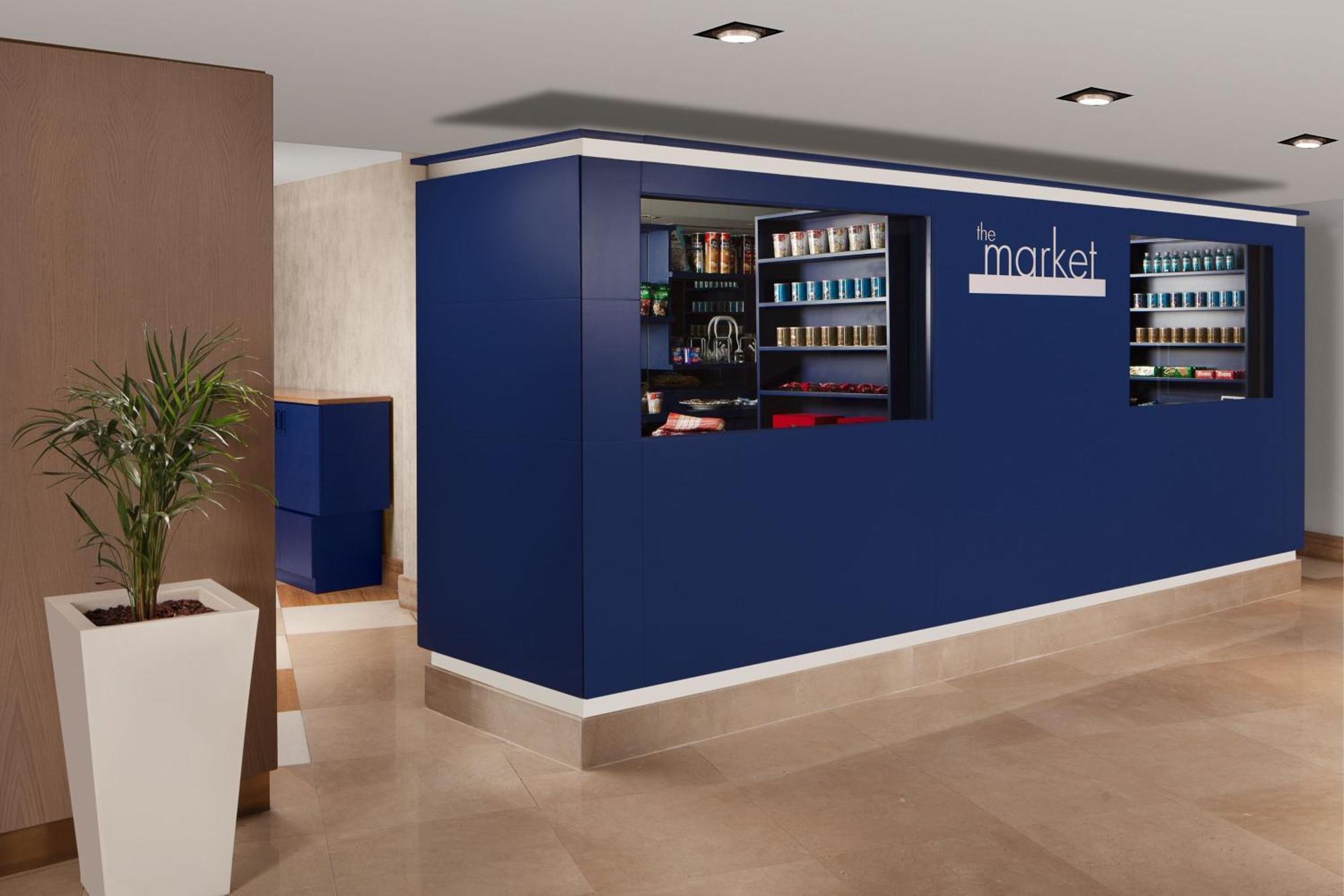 Delta Hotels By Marriott Istanbul West Exteriör bild
