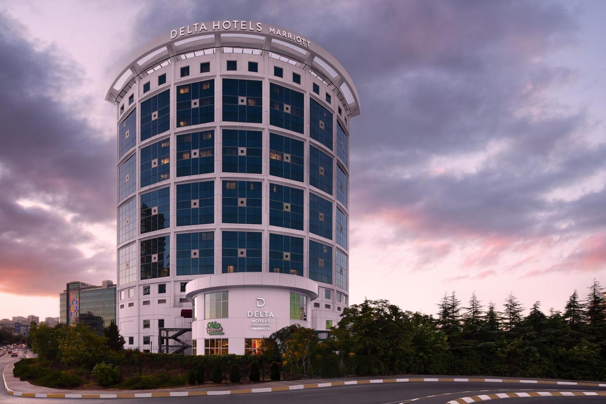 Delta Hotels By Marriott Istanbul West Exteriör bild